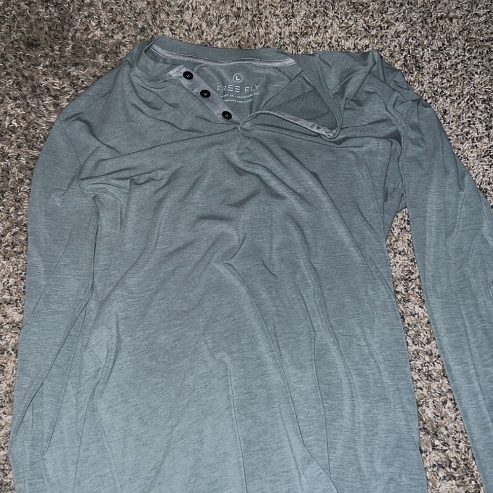 Large freefly Henley - never worn